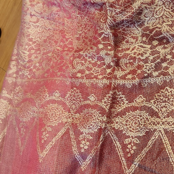 WOMENS PINK FLORAL SHOWL SCARF WITH FRINGES - Picture 7 of 10